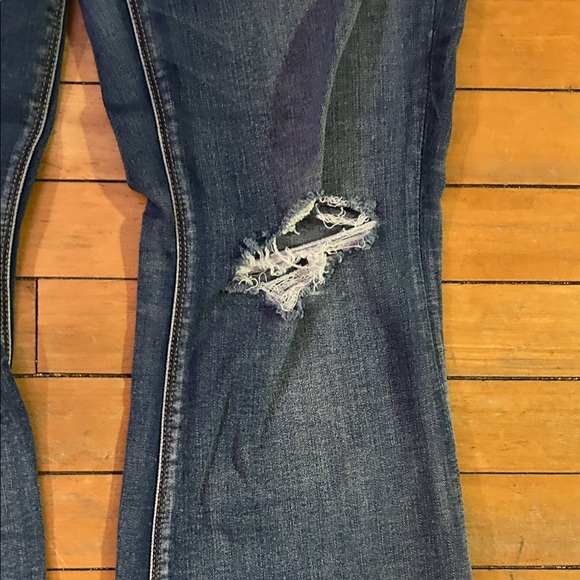 EUC American Eagle Outfitters Distressed Artist Flare Distressed Blue Jeans - Picture 7 of 13
